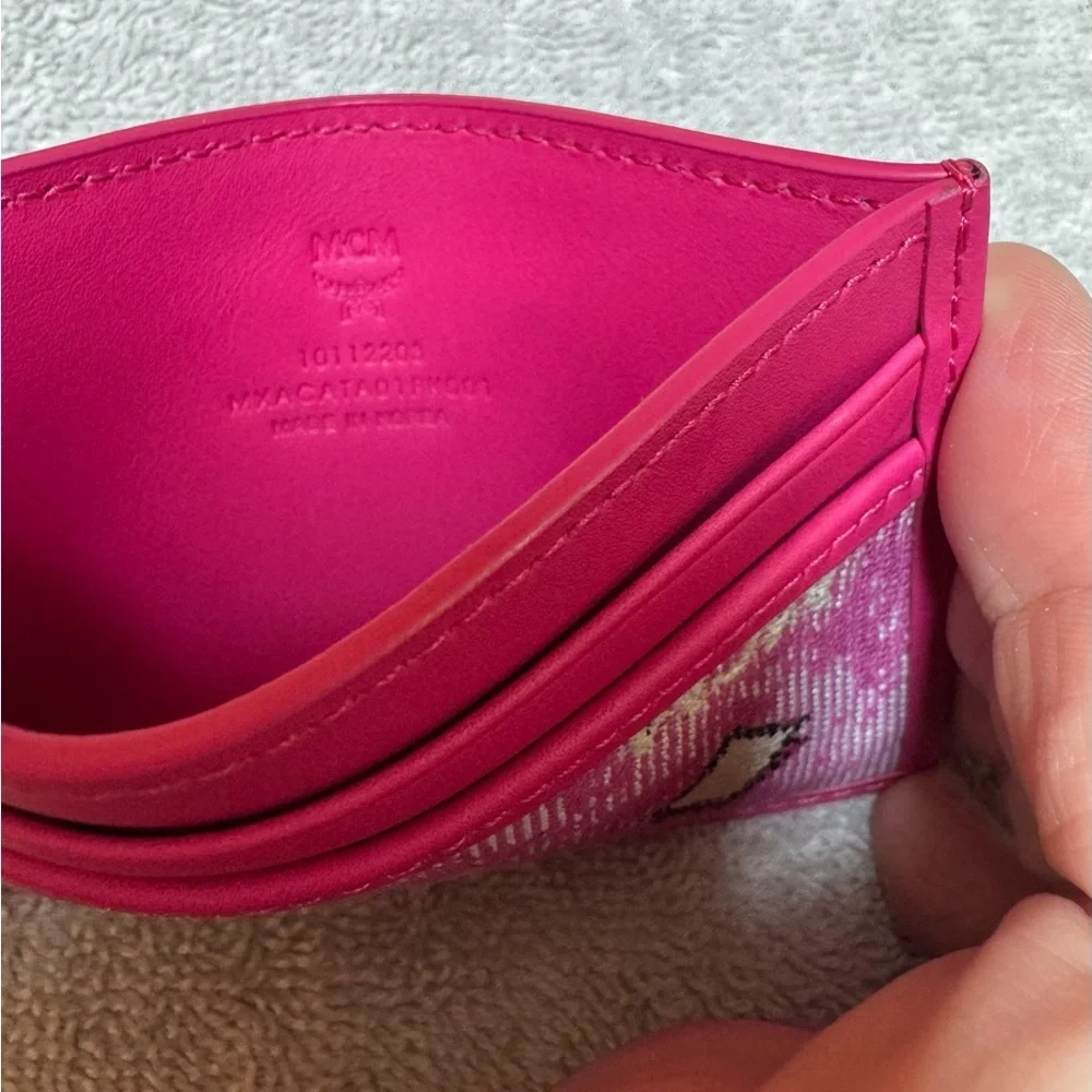 MCM Pink and White Card Holder NWT ALL INCLUSIVE